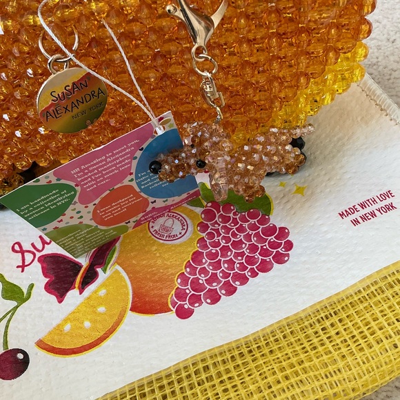 ADORABLE NWT SUSAN ALEXANDRA BEADED WEENY DACHSHUND HANDBAG WITH CRITTER CHARM - Picture 4 of 15